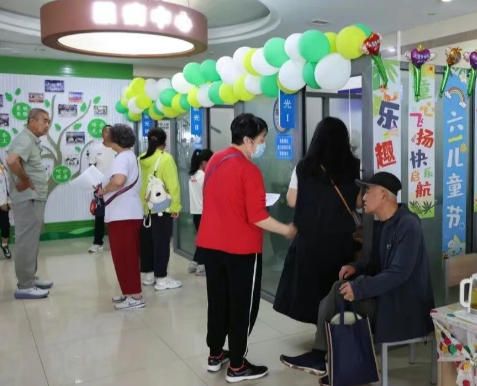 锦医三院举办“薪火相传·强国有我”“六一”公益关爱活动